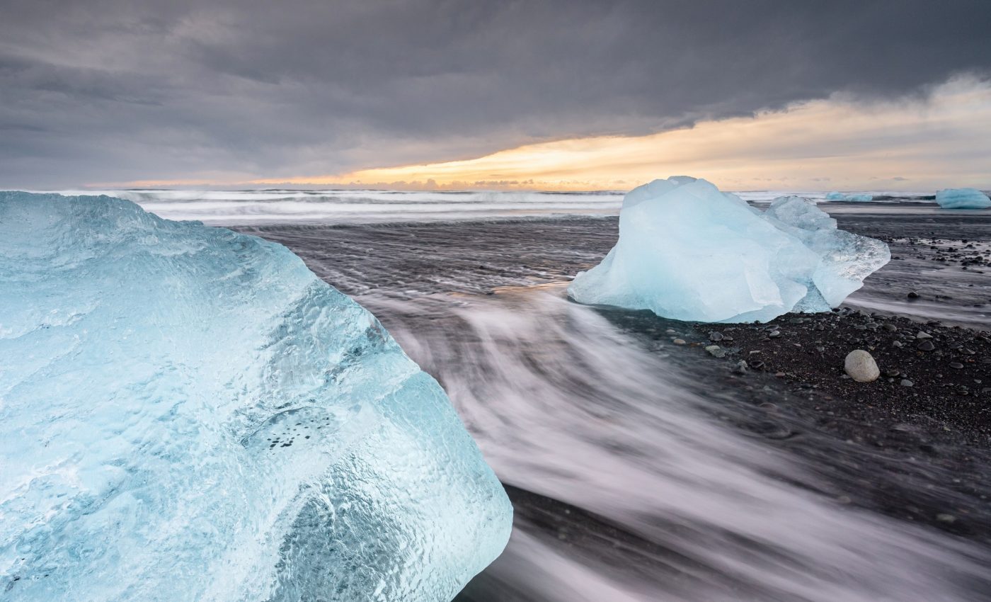 Delayed emissions cuts could lock in catastrophic sea-level rise