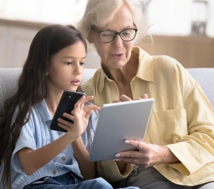 2025/10/grandparents-screen-habits.jpg