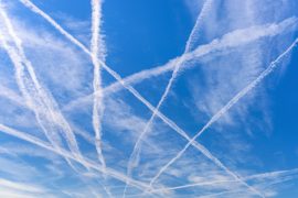2025/11/Contrails-clouds.jpg