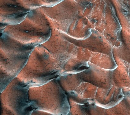 2025/11/Mars-dunes-water.jpg