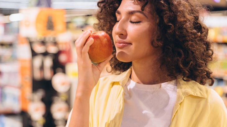 Our brain decides what we're smelling before it knows if we like it