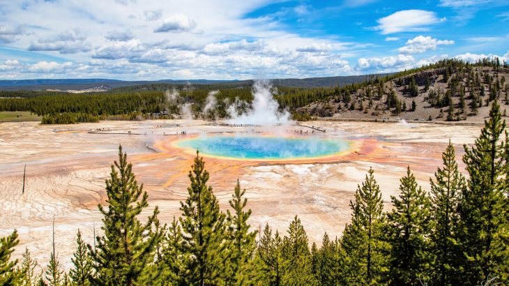 Small quakes wake up deep life under Yellowstone