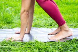 Close-up,Of,The,Hands,And,Feet,Of,A,Woman,Preparing