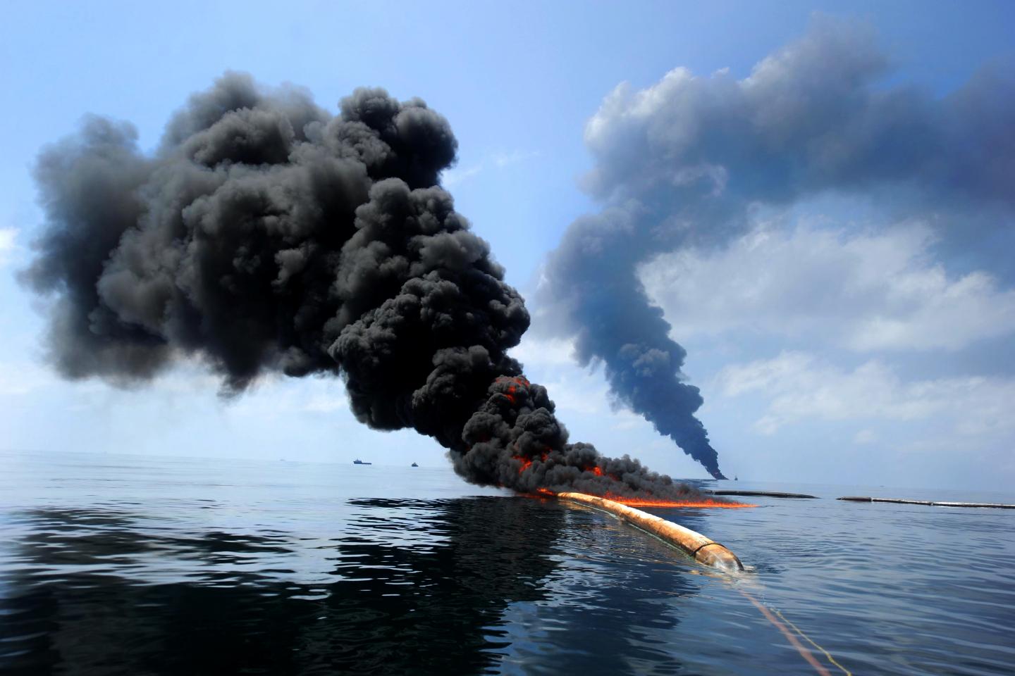 'Dirty Blizzard' sent 2010 Deepwater Horizon oil spill pollution to seafloor