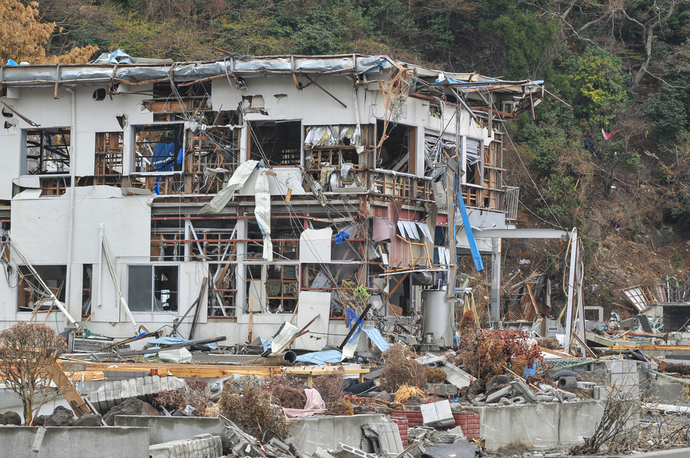 Gravity shifts could offer earthquake early warning system