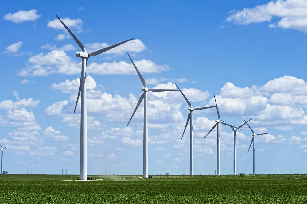 Wind farms drastically cut carbon emissions in Great Britain, study says