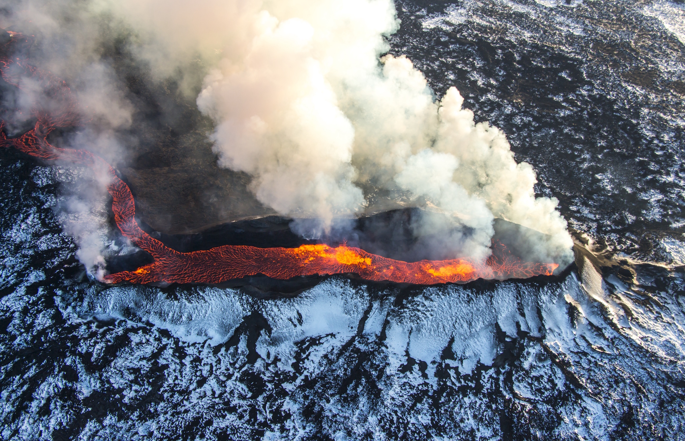Volcanic eruptions can cause ice sheets to suddenly melt