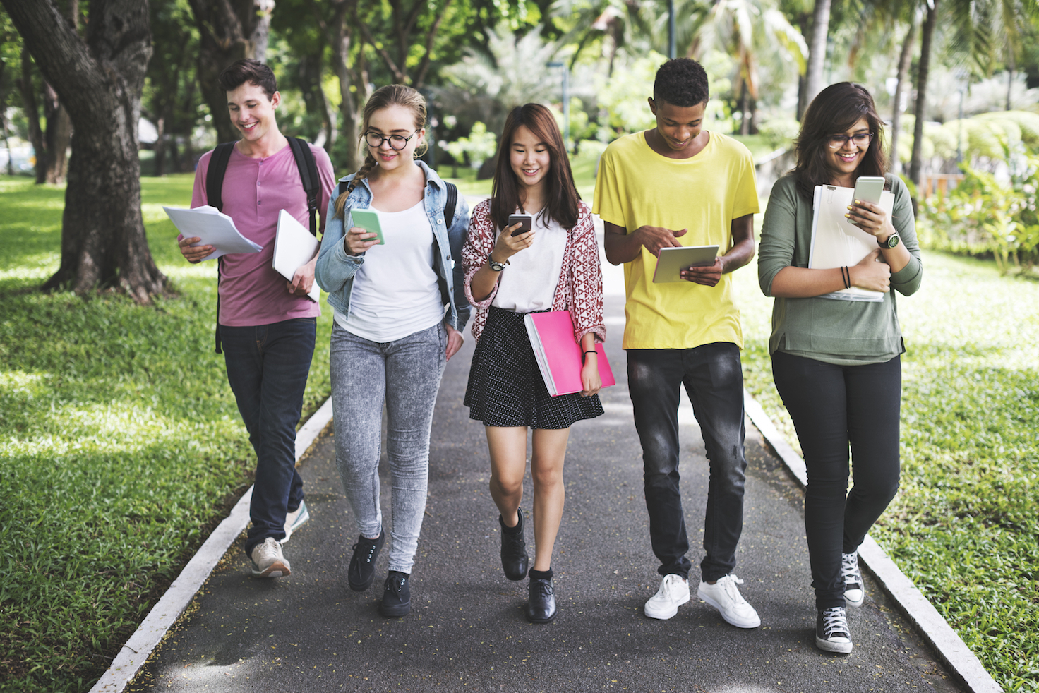 Teen gender identity reflects cultural and ethnic differences