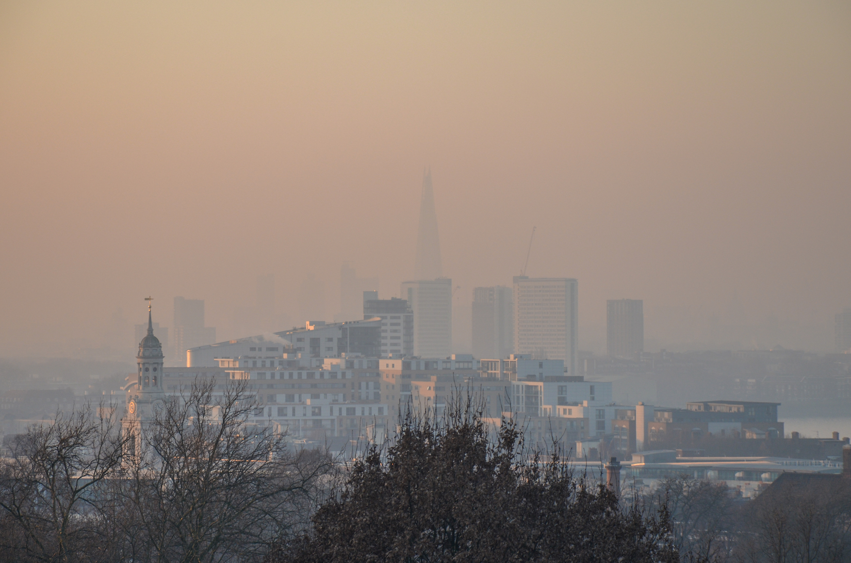 Heavy air pollution can be as harmful as nuclear contamination