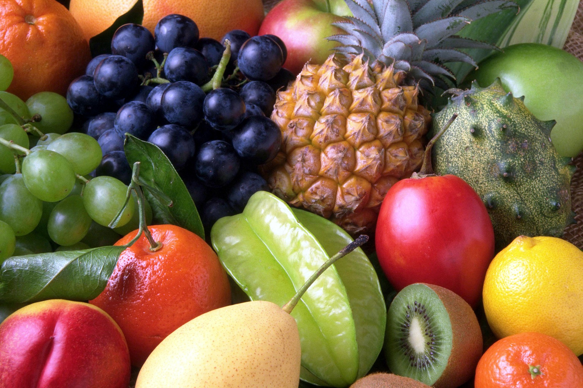 New guidelines say fruit should be kept in the fridge, not a bowl