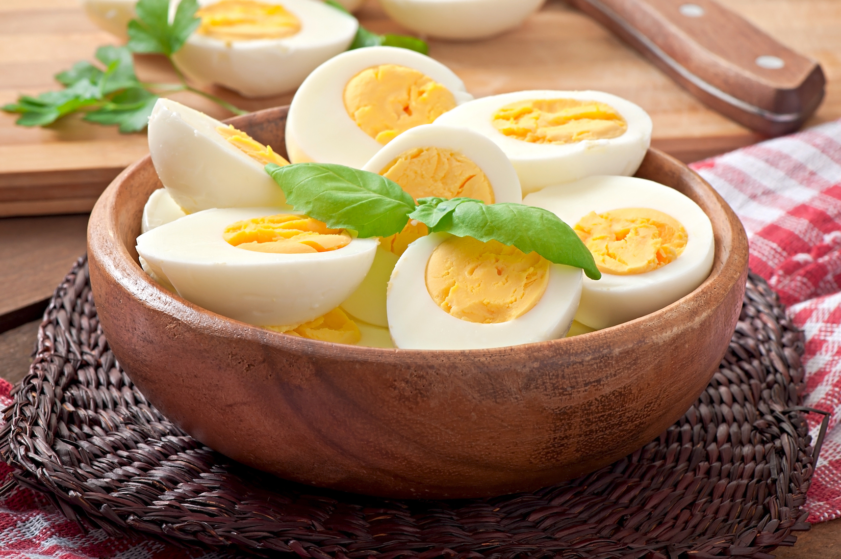 Whole eggs are better for your muscles than egg whites