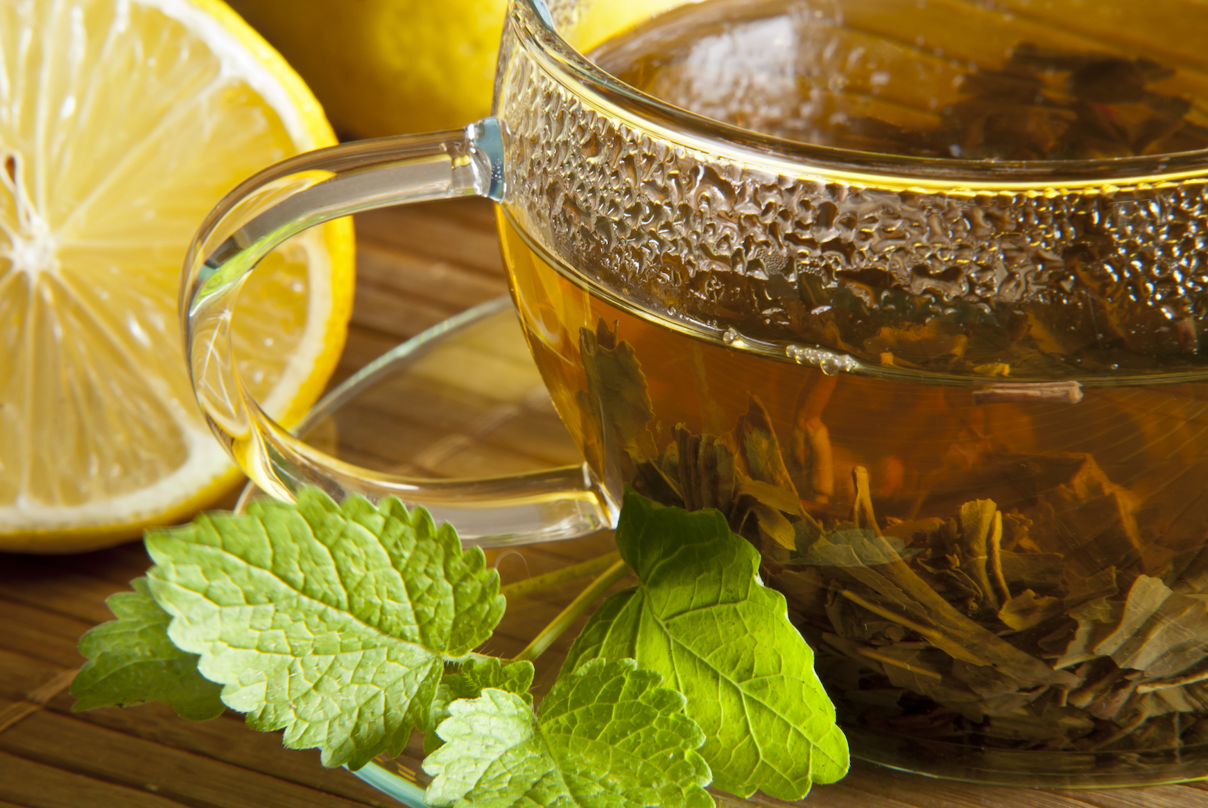 Hot tea, smoking, and alcohol increase risk of esophageal cancer