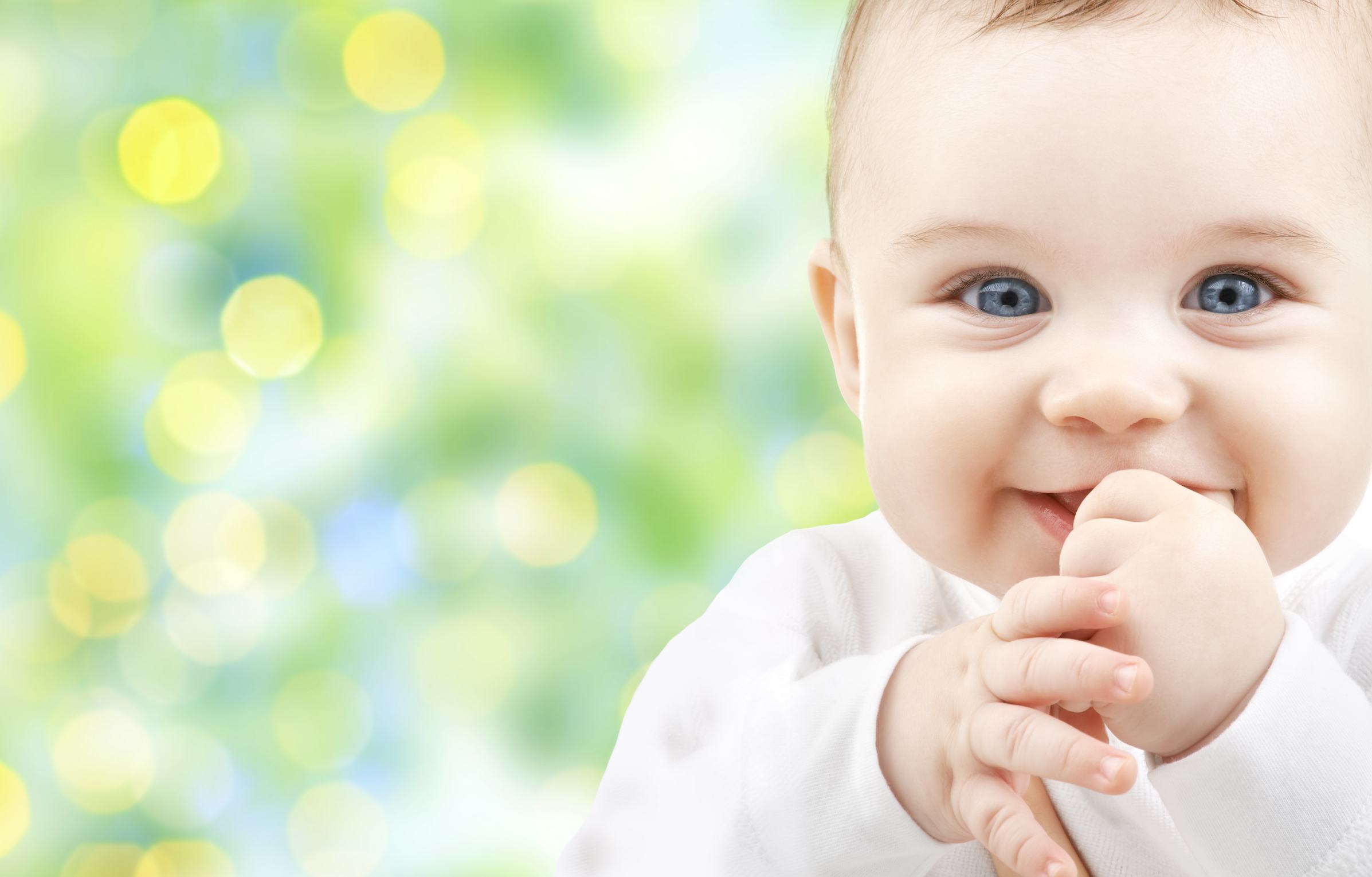 Babies recognize happiness and distinguish between emotions