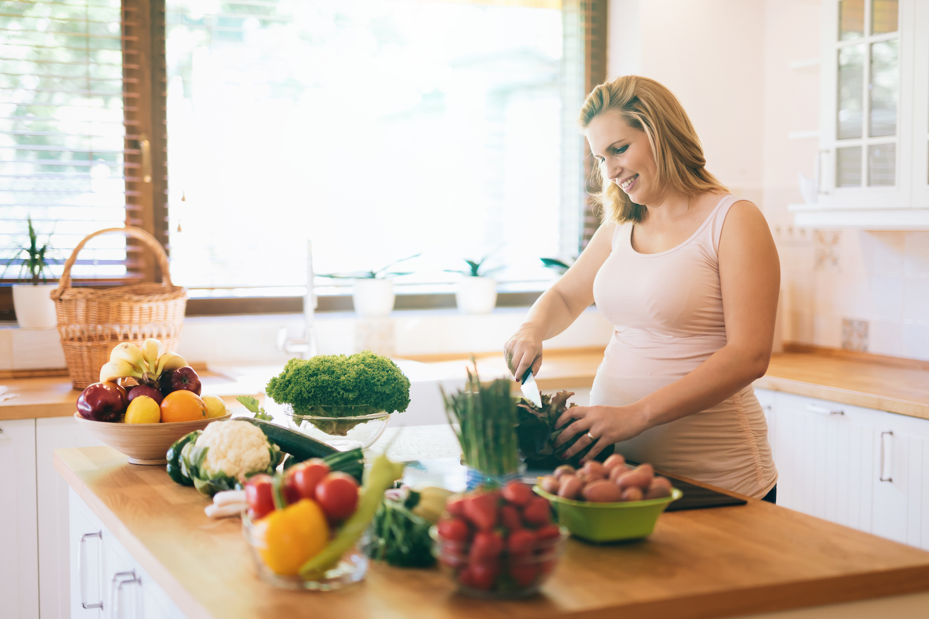 Eating more fruit and less fast food can speed up conception