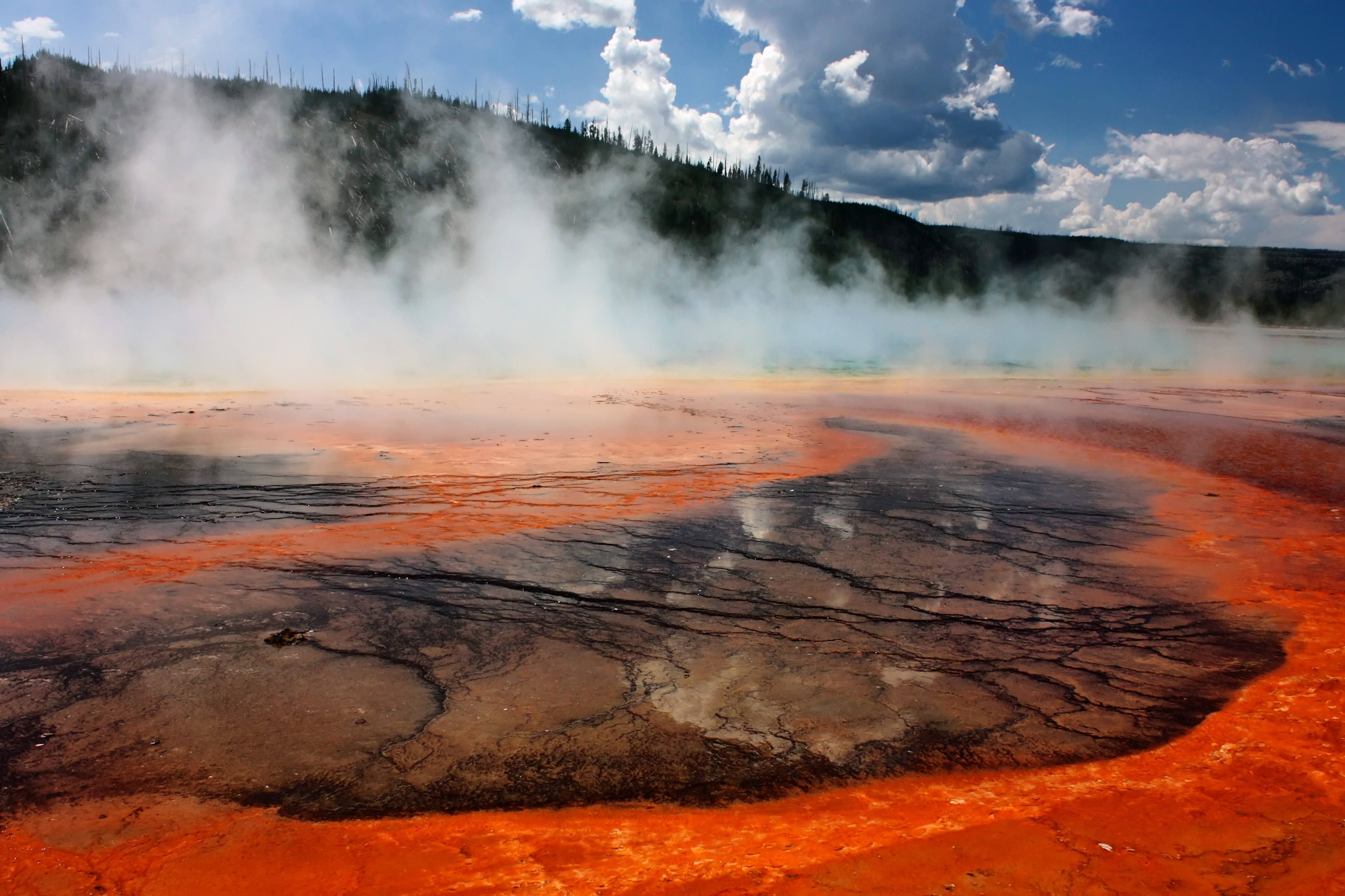 New way to estimate how fast magma is building under Yellowstone