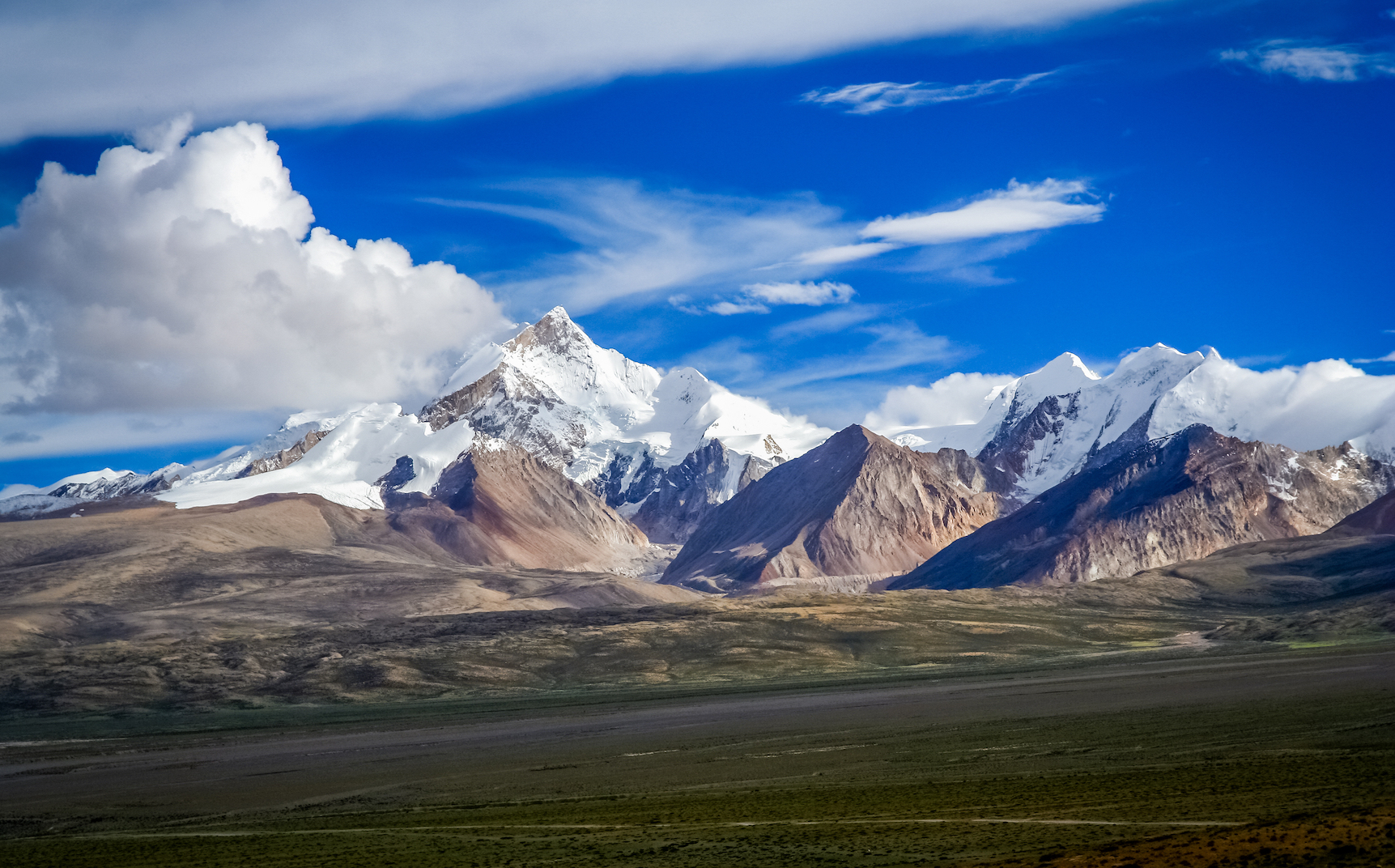 Earthquakes linked to a tear in Earth’s mantle below Tibet