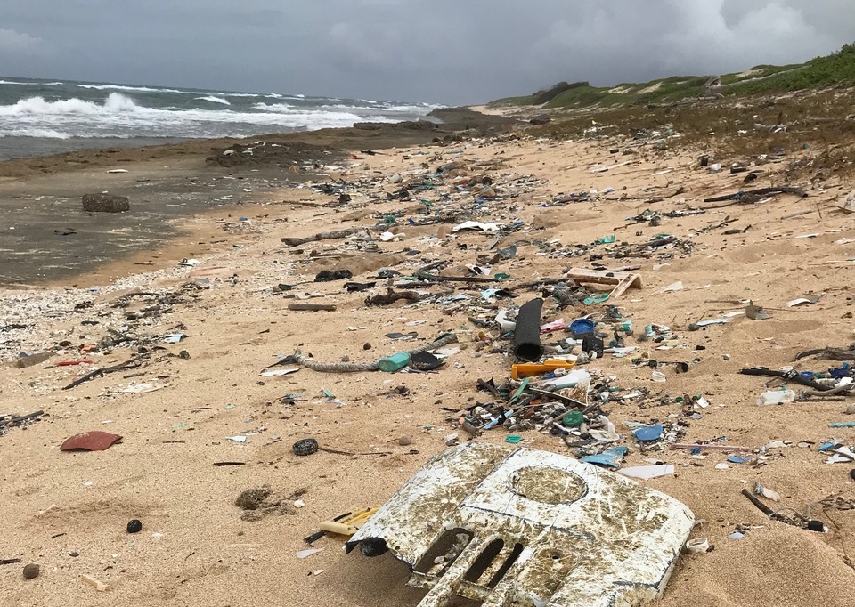Common plastics emit harmful greenhouse gases as they degrade