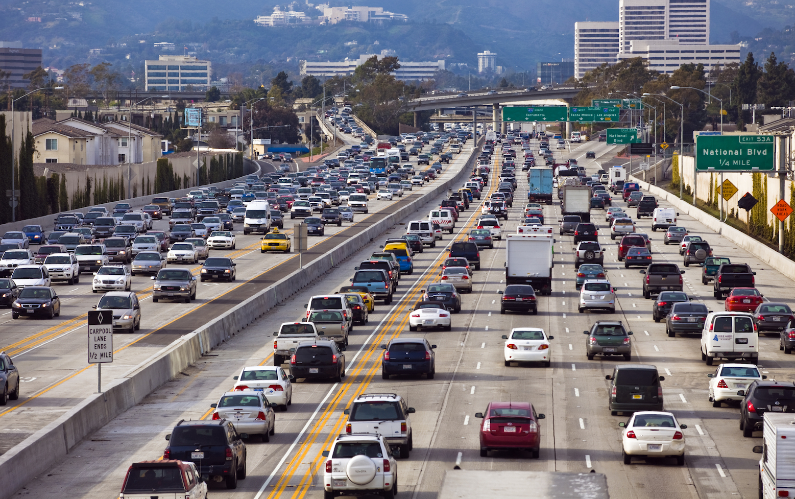 Trump admin announces plan to freeze fuel efficiency standards