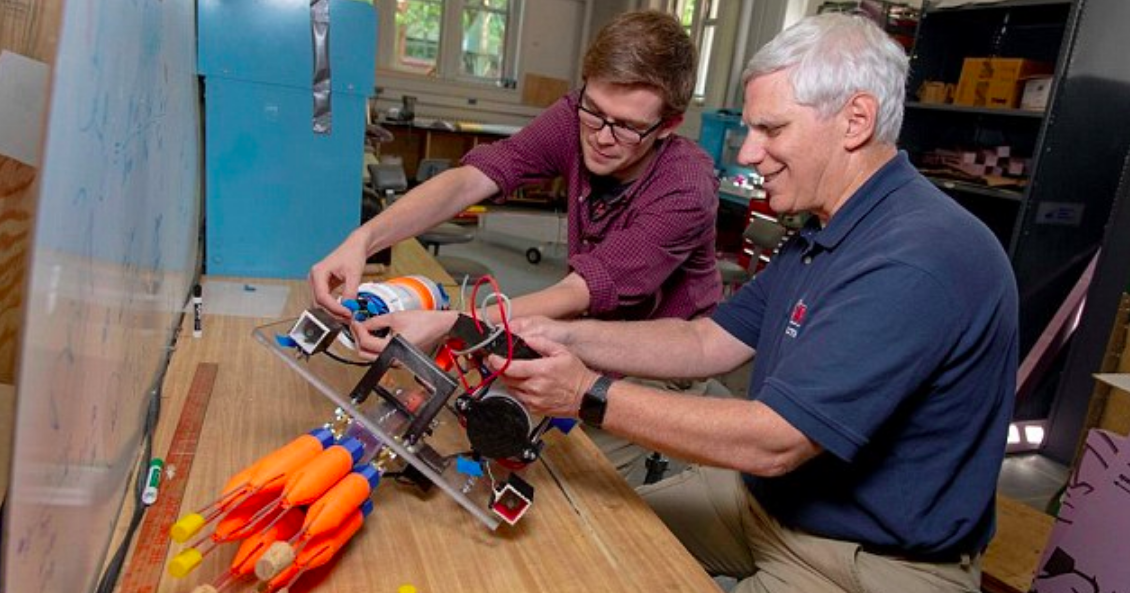 Autonomous robot built to destroy invasive lionfish population