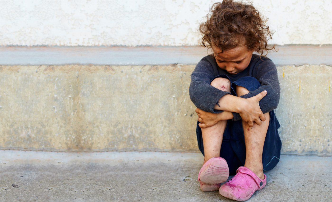 Childhood poverty has negative effects on old age cognitive skills