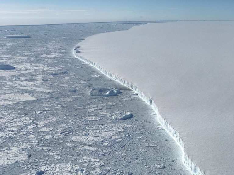 Enormous iceberg that broke off of Antarctica is now spinning