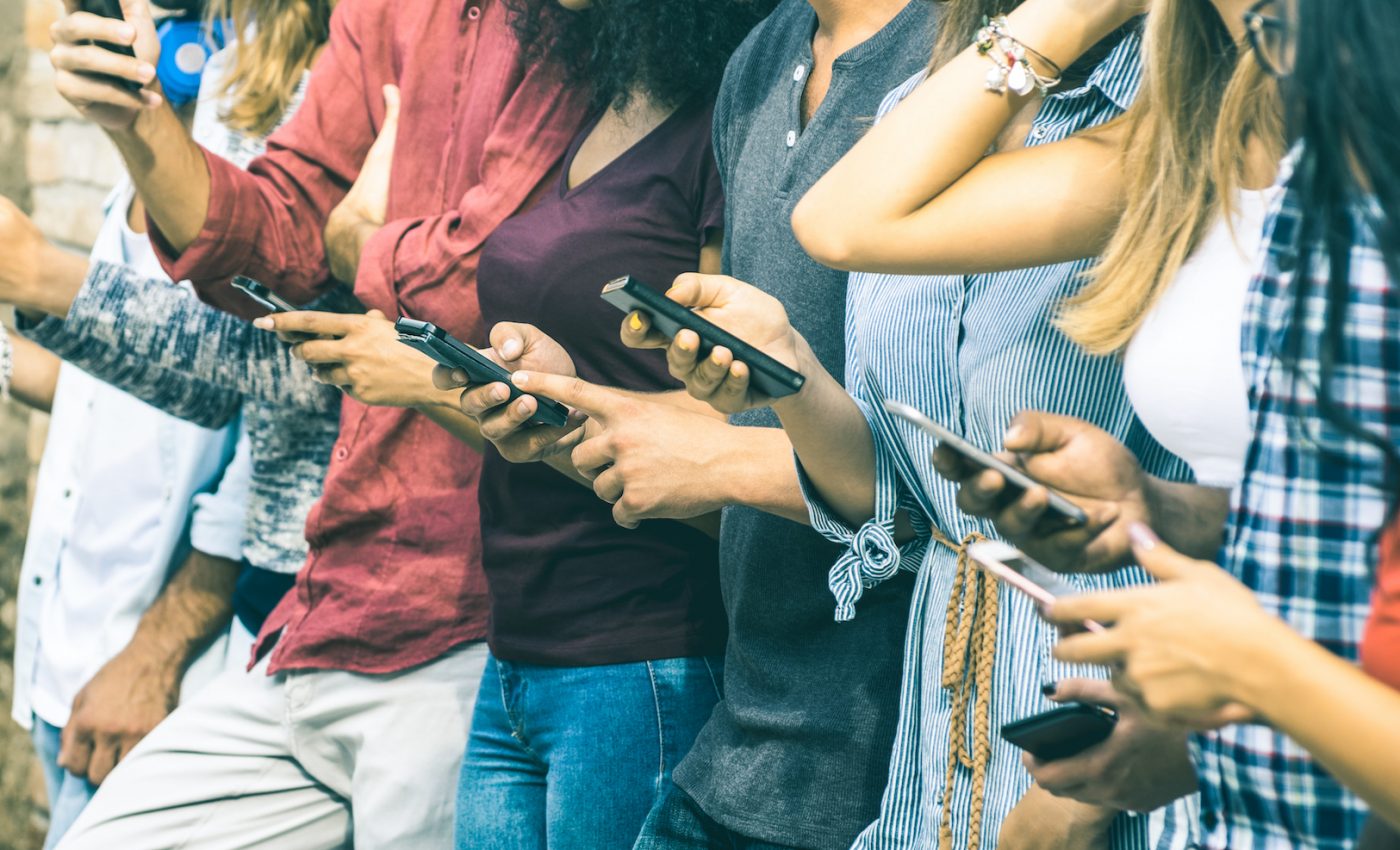 Screen time has little impact on adolescent wellbeing, research finds