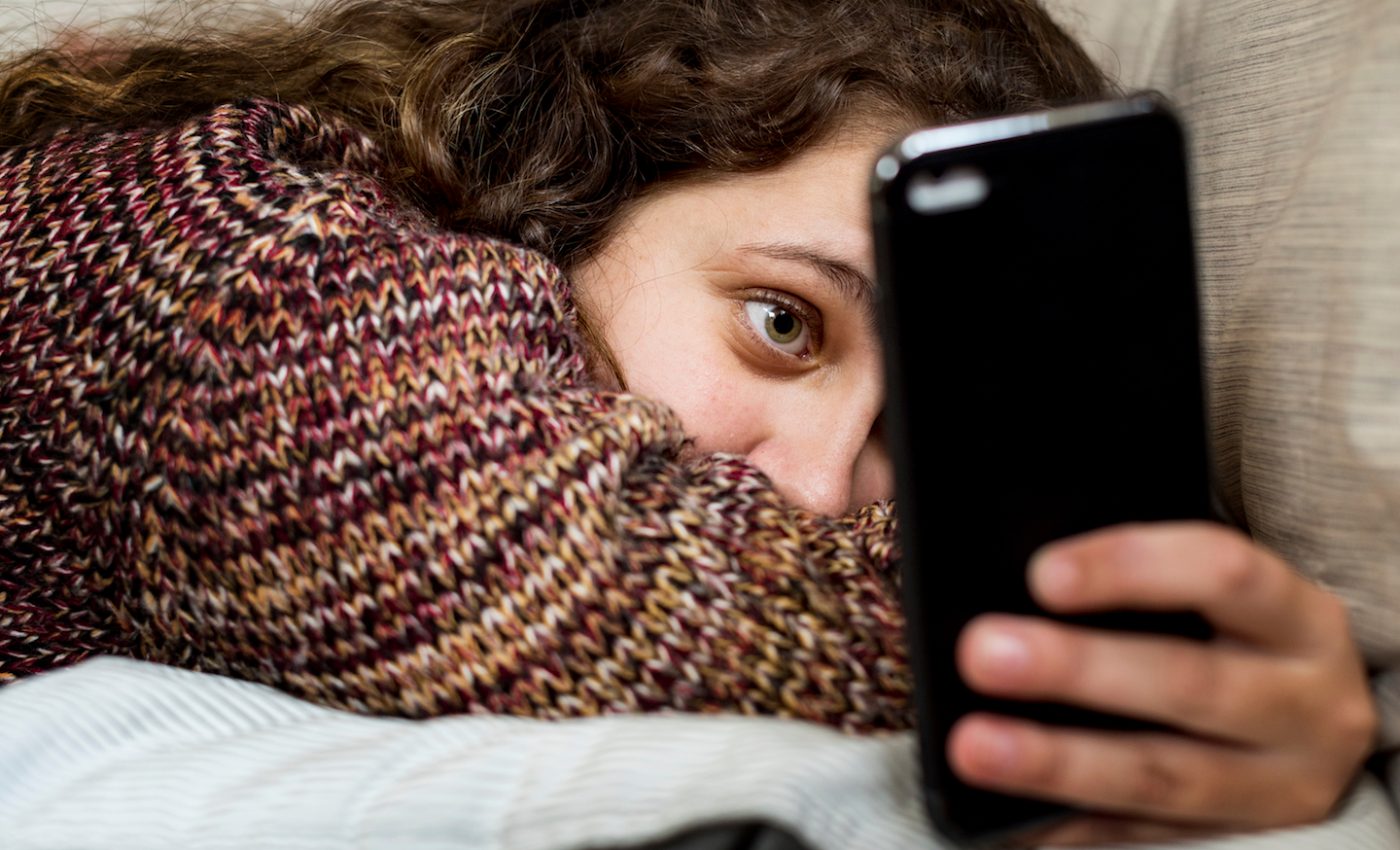 Social media use may not lead to depression, but could be a symptom