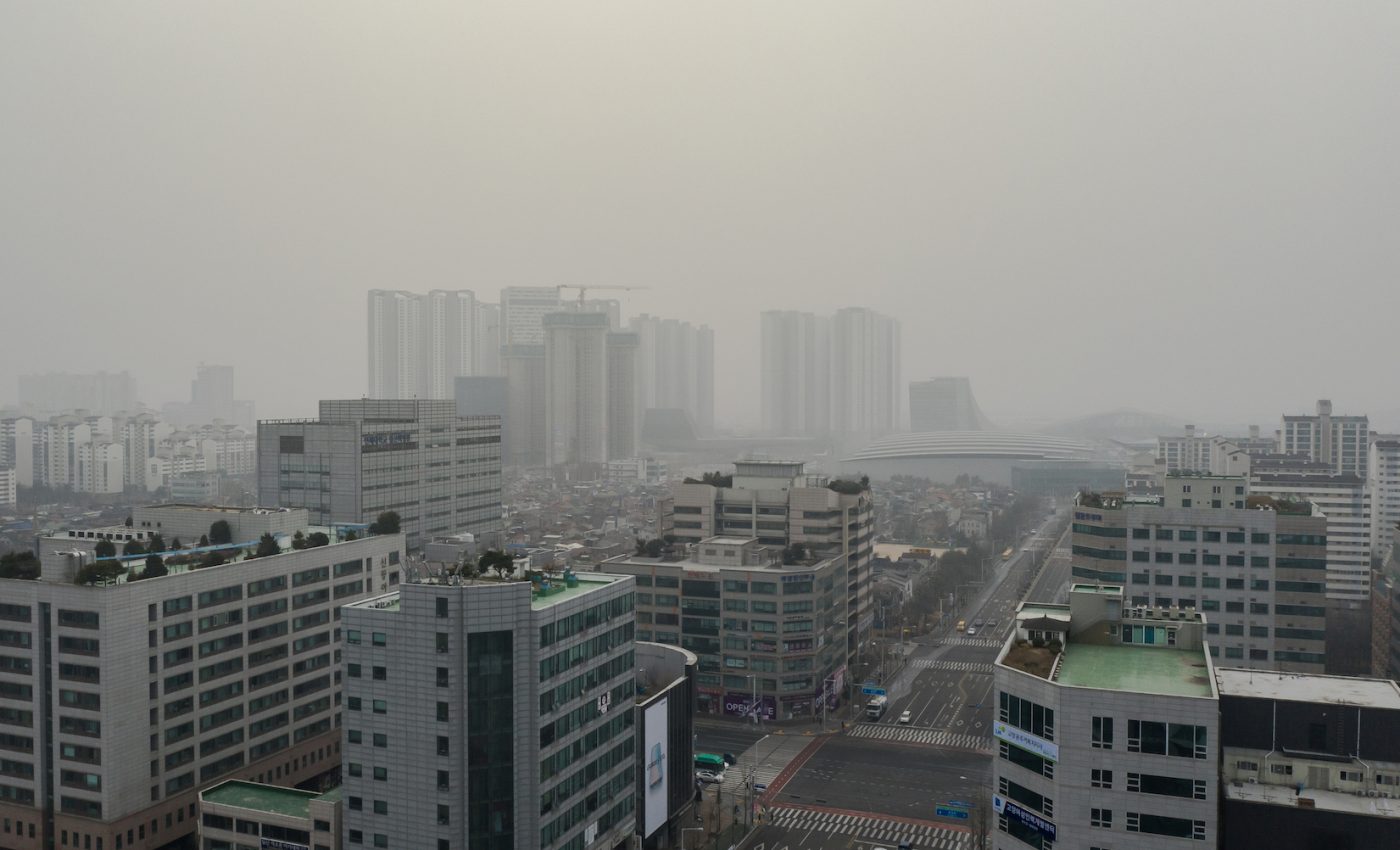 China and South Korea will use artificial rain to curb pollution