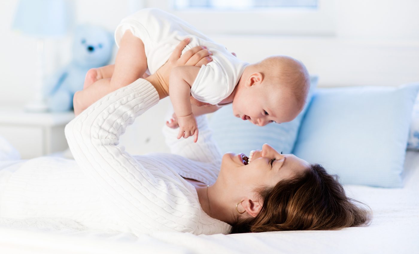 Babies learn social cues faster when neural activity syncs with mom