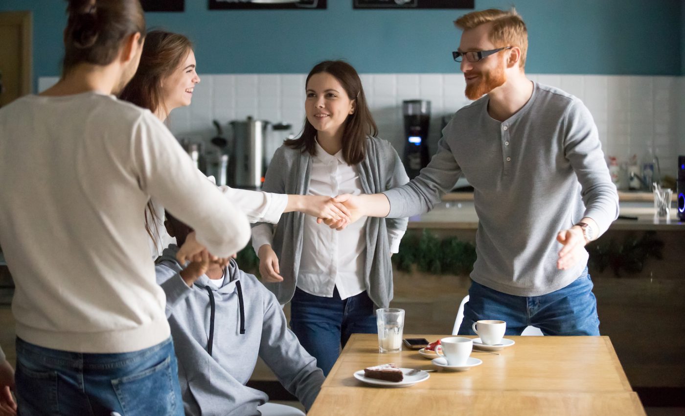 How people reduce uncertainty in social scenarios