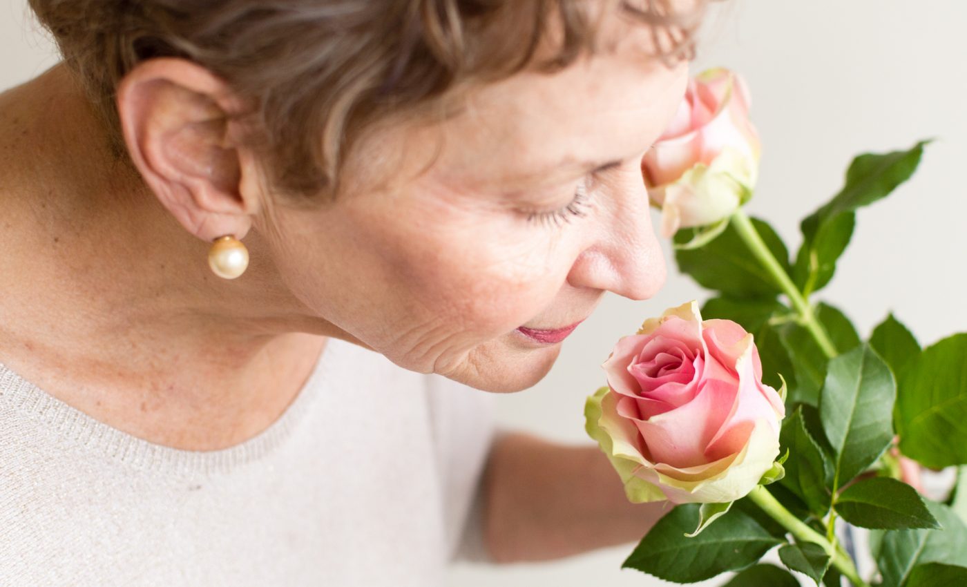 Poor sense of smell linked to higher risk of early death in older adults