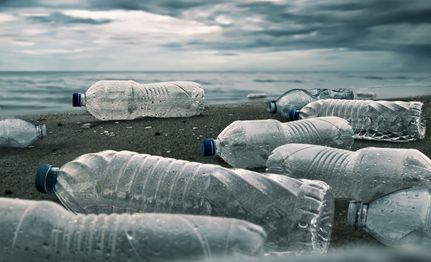 New plastic material can be broken down and reused repeatedly