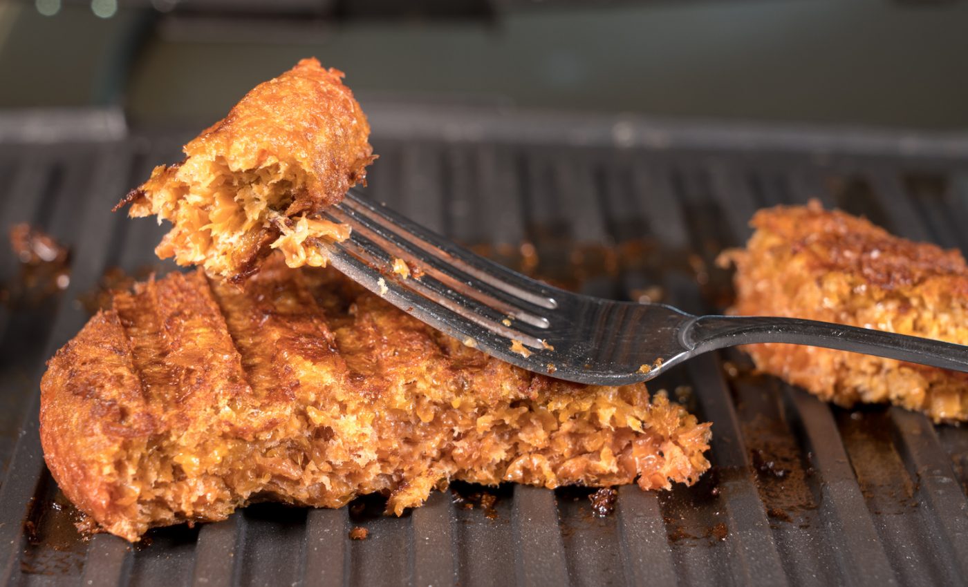 Veggie burgers and lab cultures: Most meat will soon need to be artificial