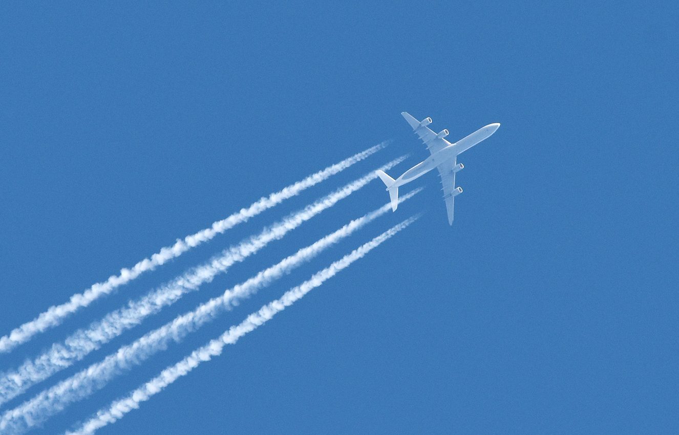 Climate impact of airplane contrail clouds could triple in the next 30 years