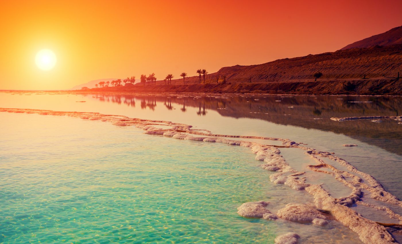 How large salt deposits are forming at the depths of the Dead Sea