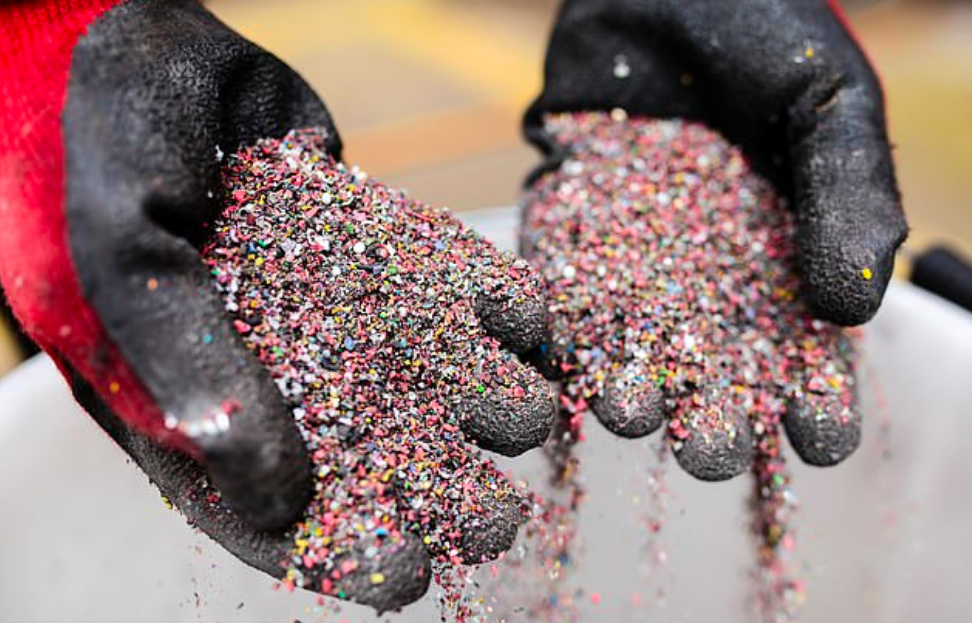 New method turns unrecyclable plastic into electricity