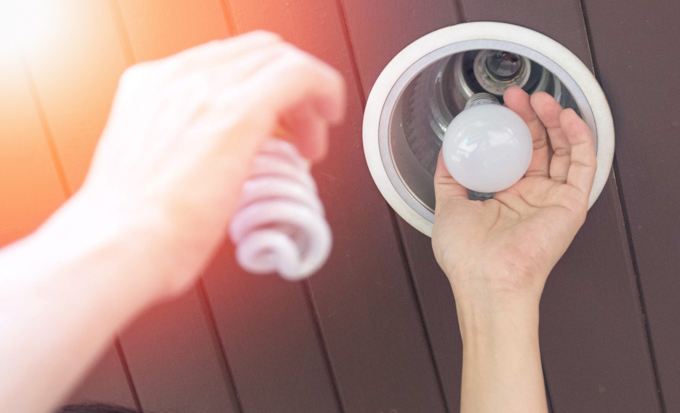 Trump admin aims to weaken light bulb energy efficiency standards