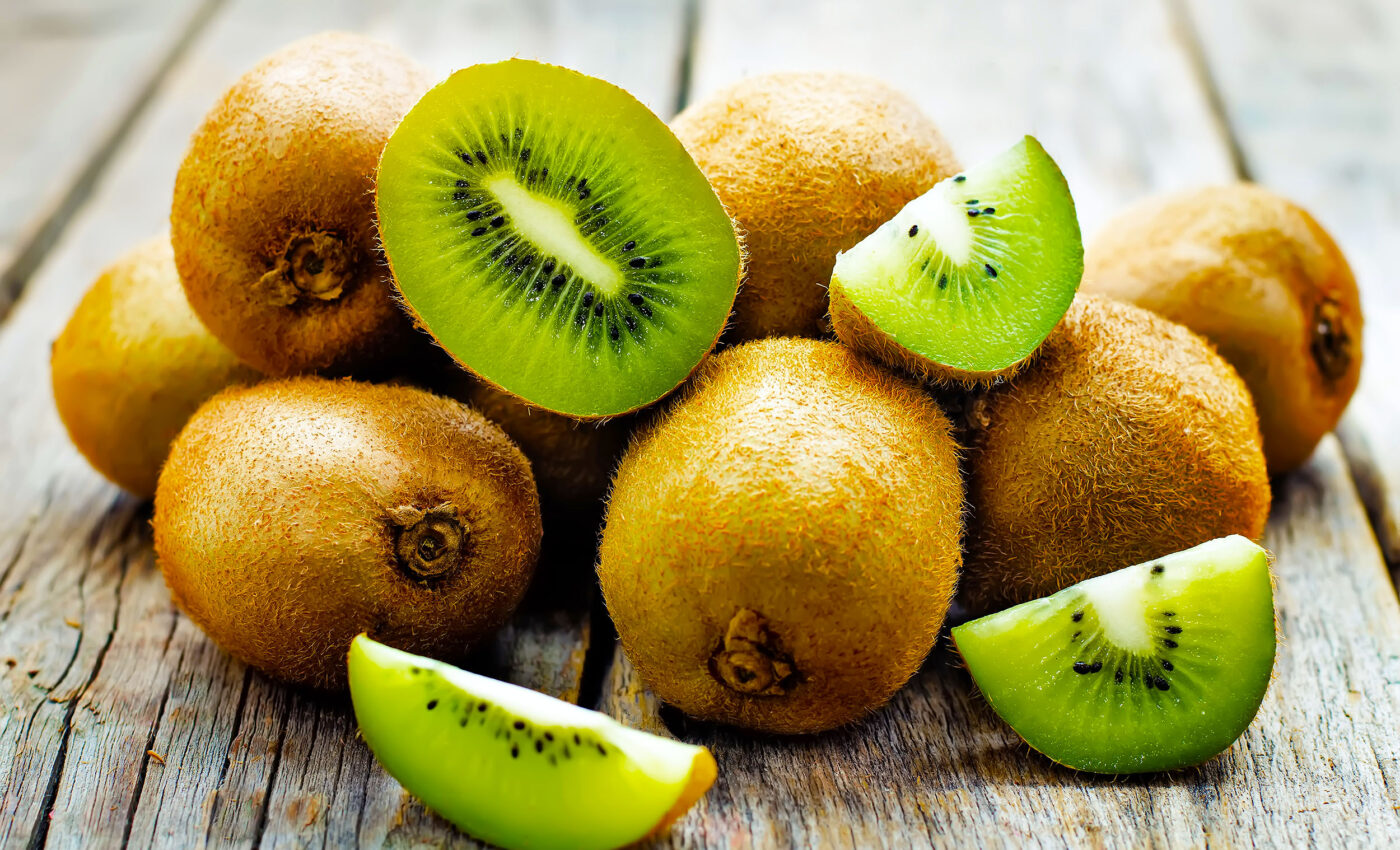Eating kiwifruit every day keeps the doctor away and improves mental health very quickly