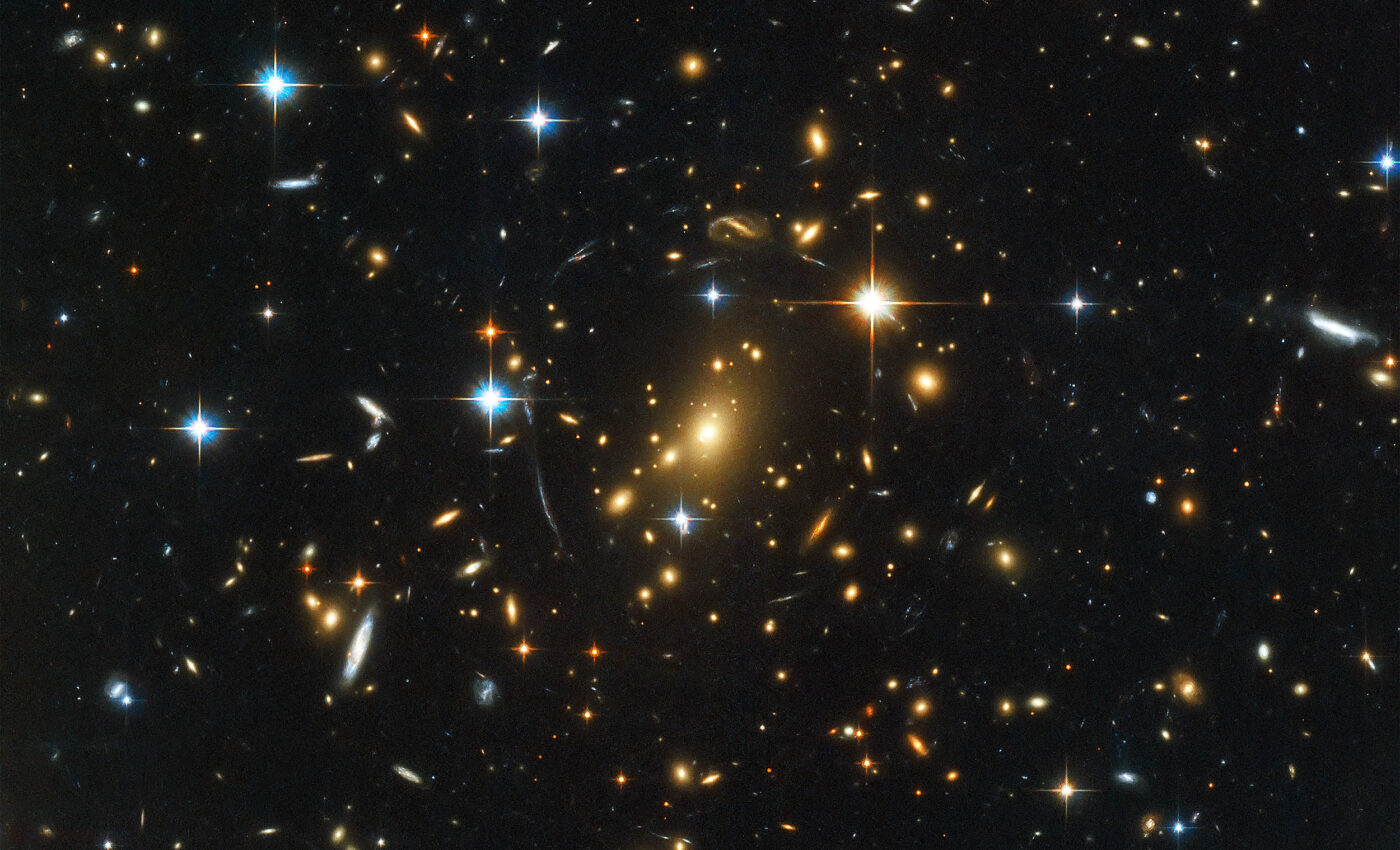 'Cosmic lighthouses' emanated the earliest starlight in the universe