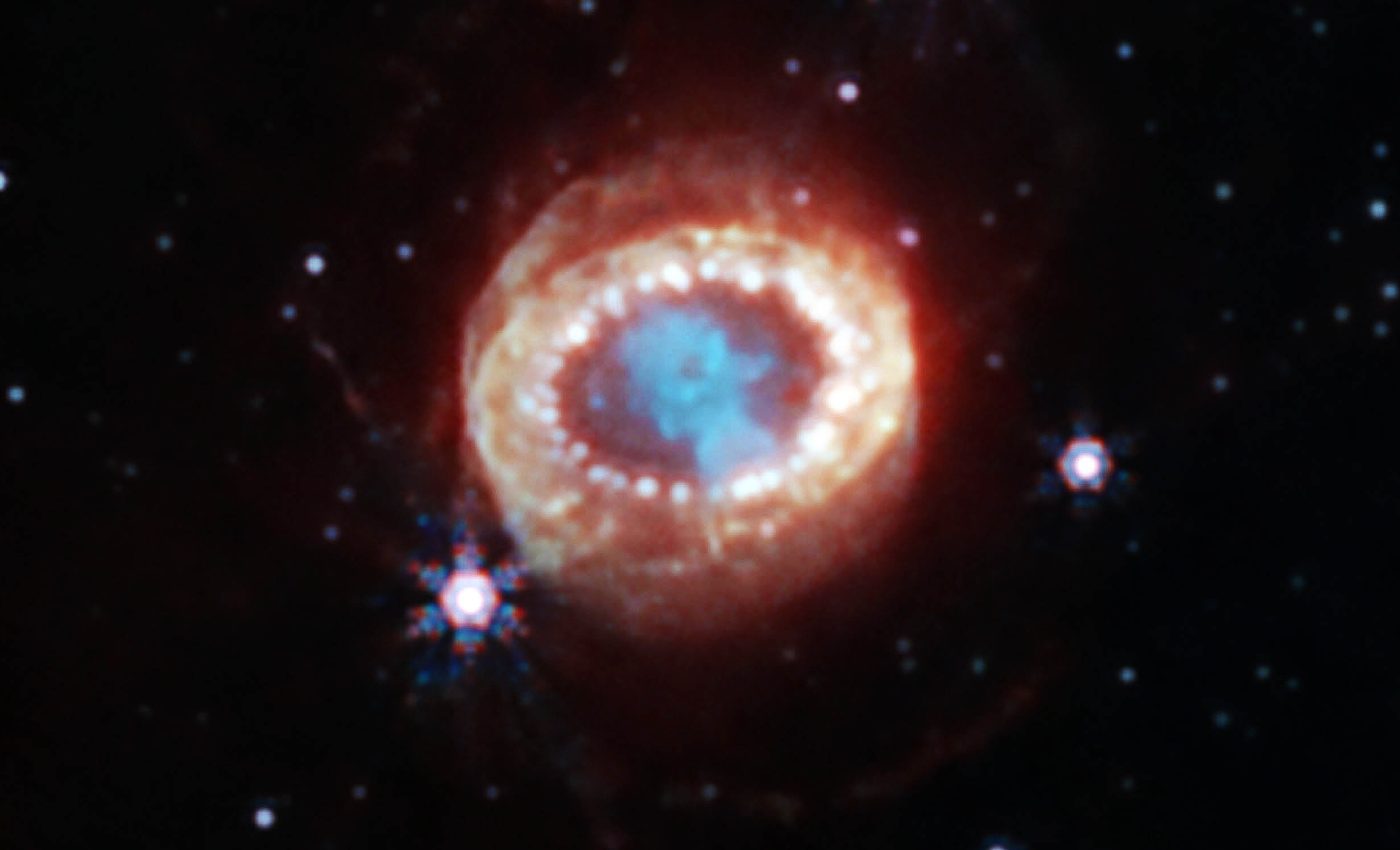 'String of pearls' found around supernova is visible from Earth with the naked eye
