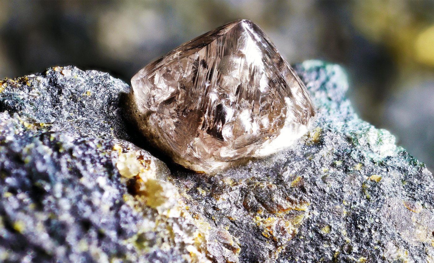 Fountains of diamonds erupt from volcanoes when Earth's continents shift
