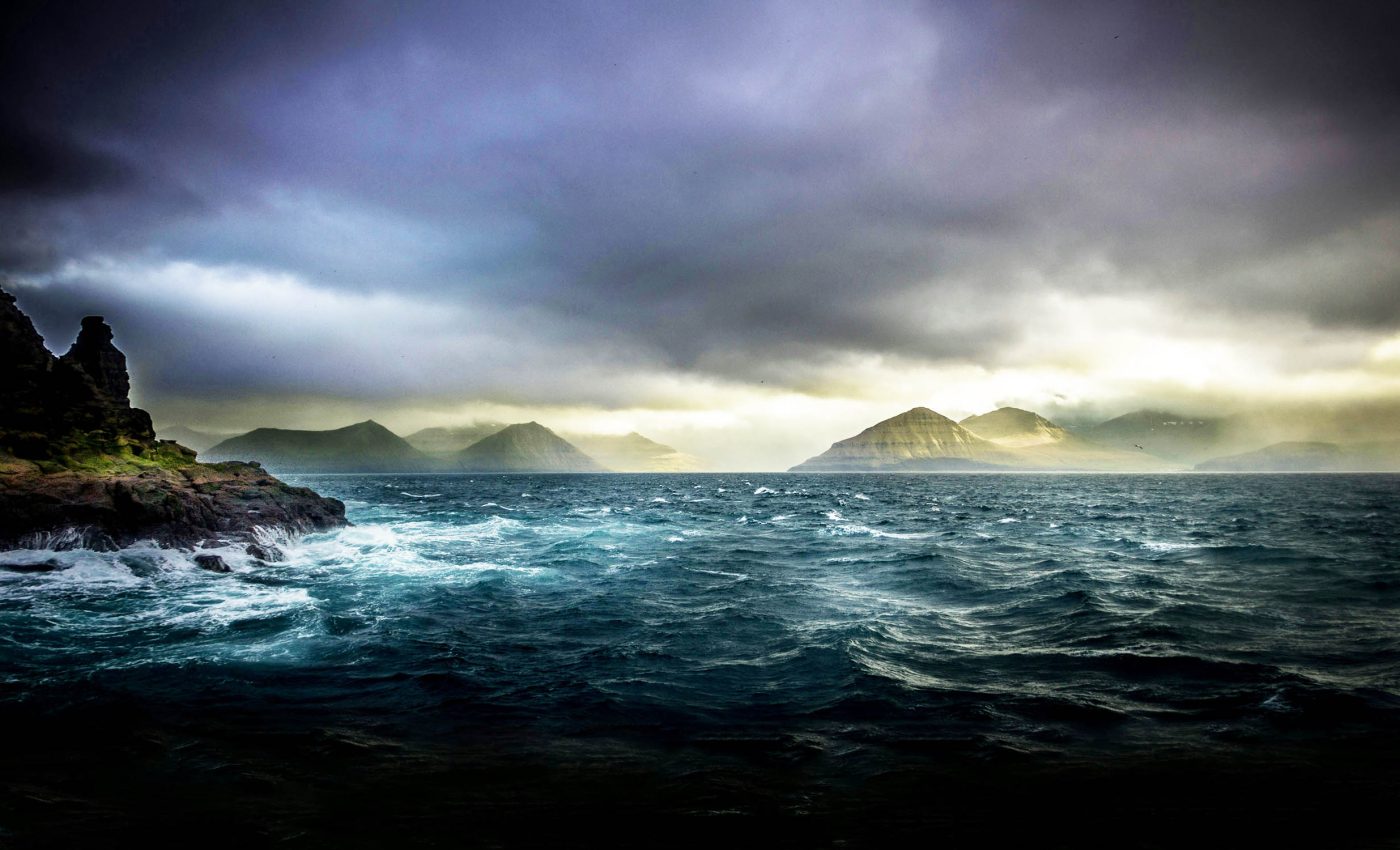 Cataclysmic events caused mass extinctions during Earth's early evolution