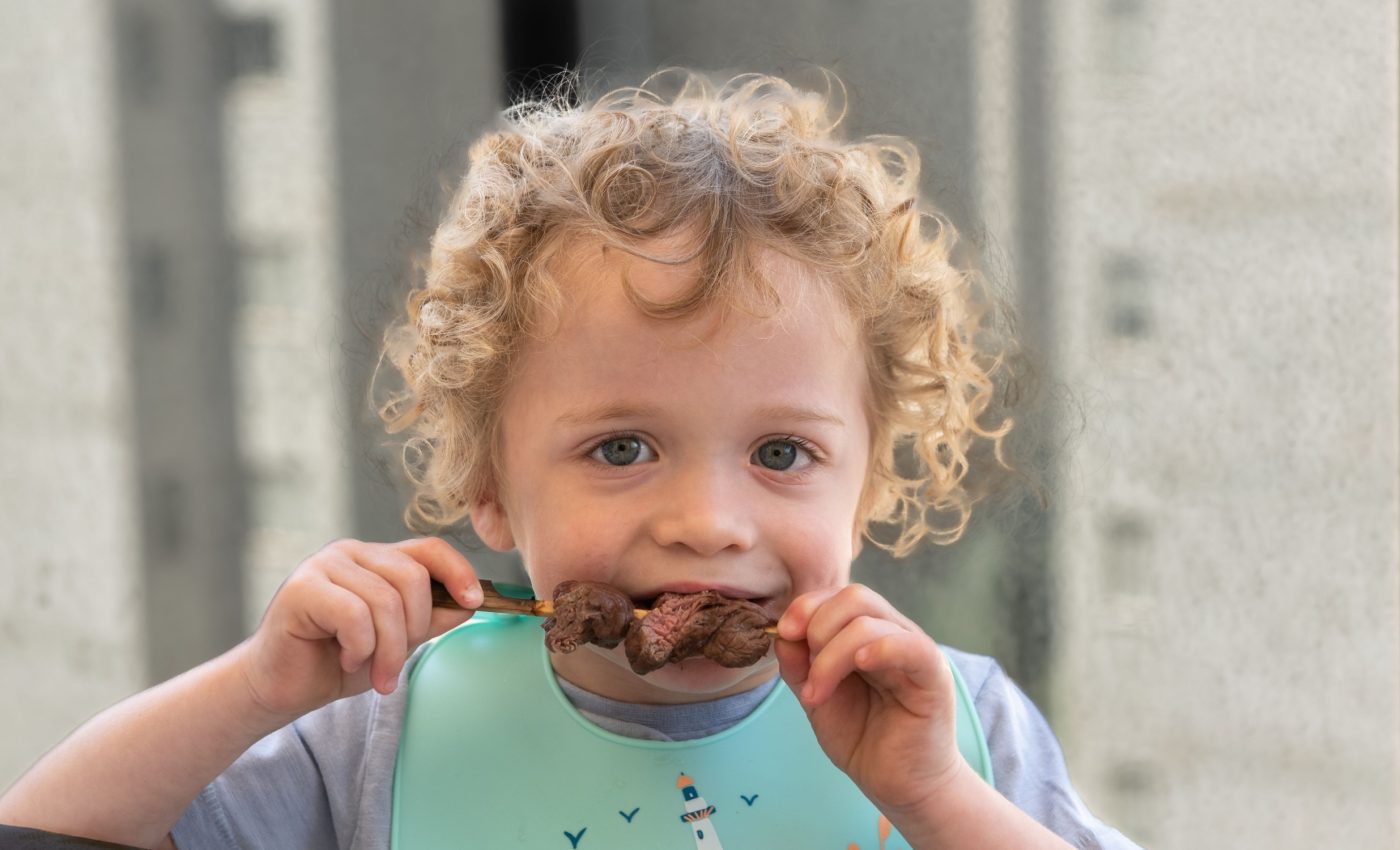 Meat protein boosts survival, but plants boost longevity