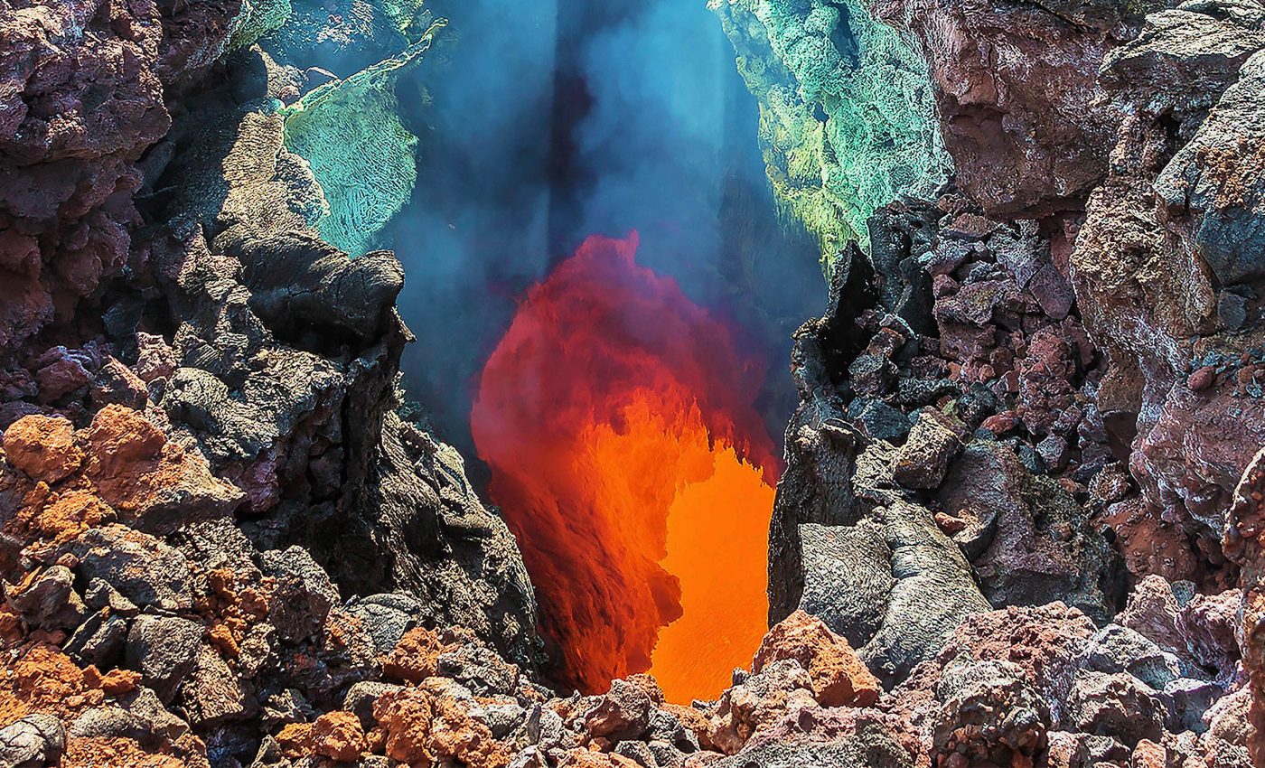 North America is "dripping" underneath, losing blobs of rock into Earth's mantle