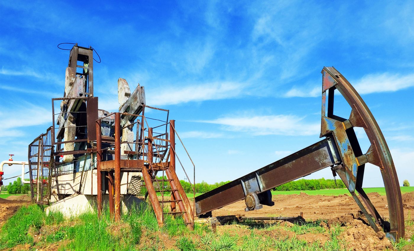 Planting moss helps restore land damaged by oil and gas exploration