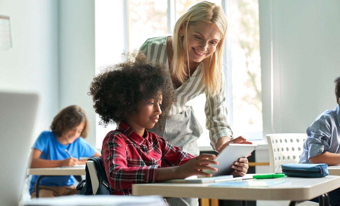 Grading with AI: Faster than teachers, but not smarter