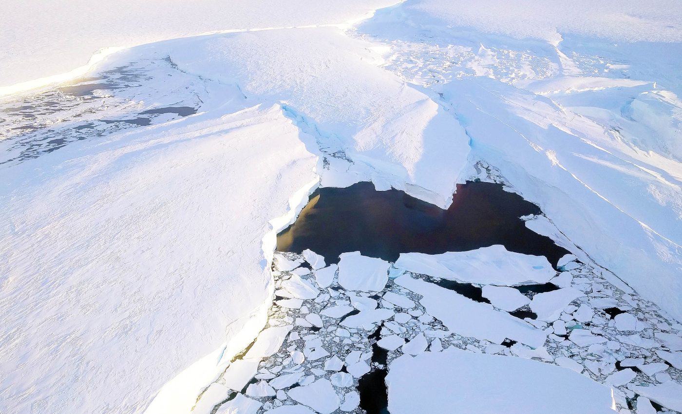 Ice piracy: Antarctic glacier discovered "stealing" ice from a neighbor, and that's not good for sea level rise