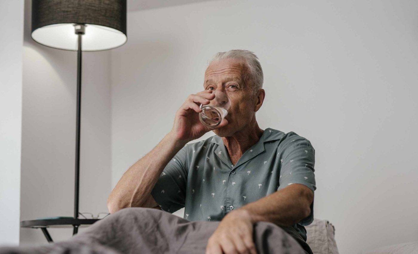 Drinking this amount of water per day helps control blood sugar levels in people with diabetes