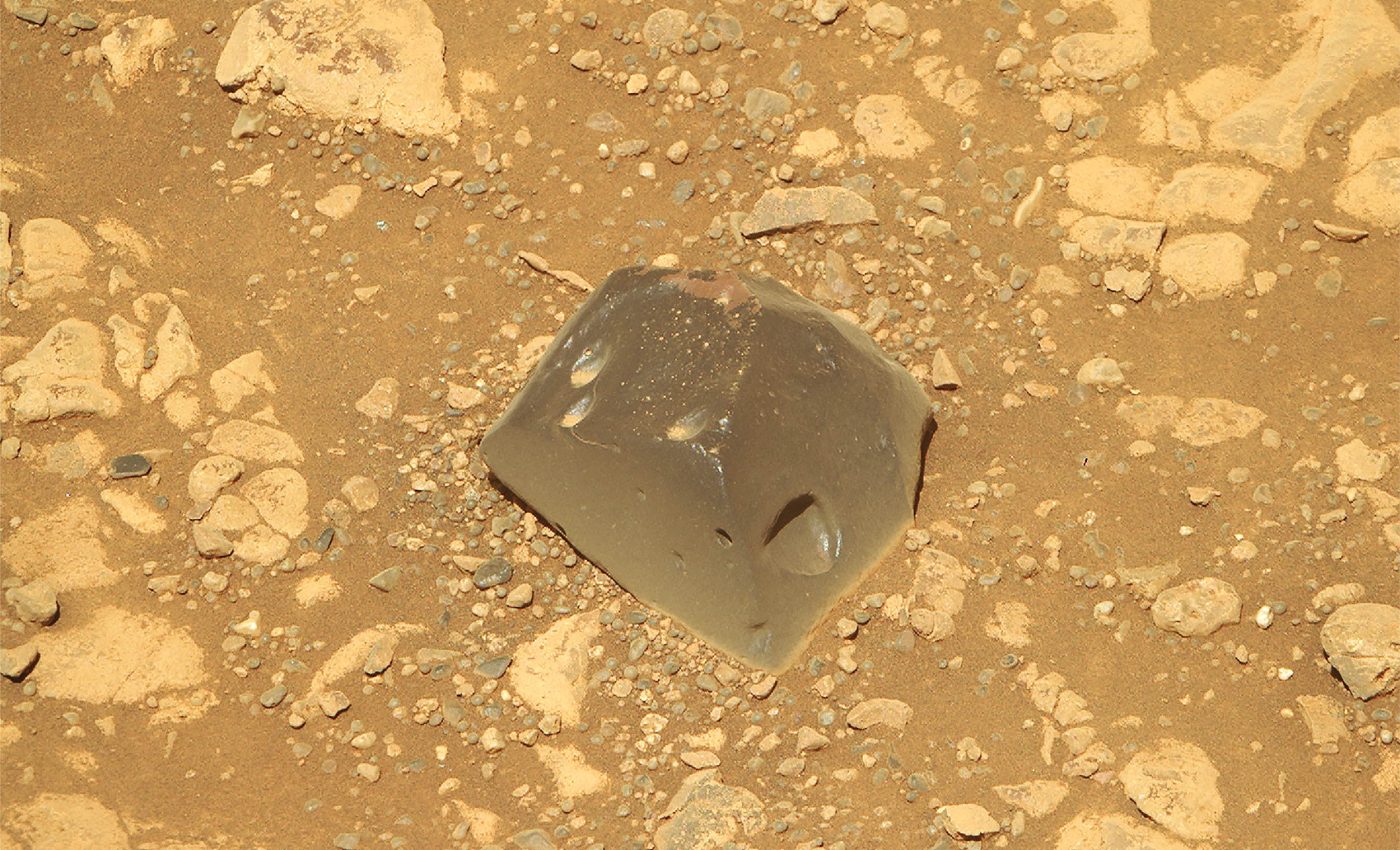 NASA rover finds a rock on Mars named 'Skull Hill' that doesn't belong where it was found