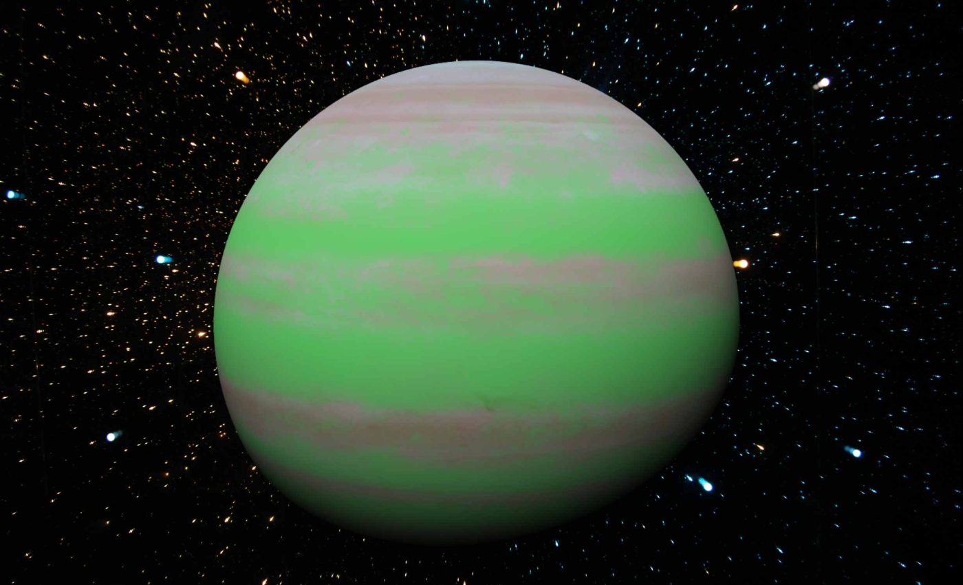 Giant planet discovered just 124 light-years from Earth